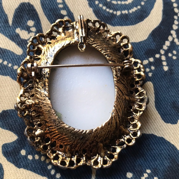 Vintage painted cameo - Picture 4 of 4